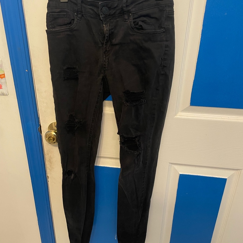 Black Distressed Women Jeans